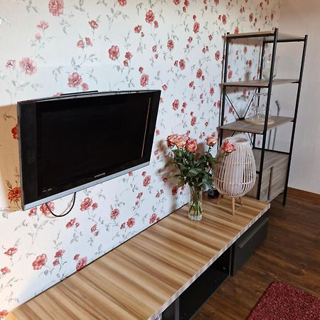 Suur-Sadama Apartment Kuressaare Bagian luar foto